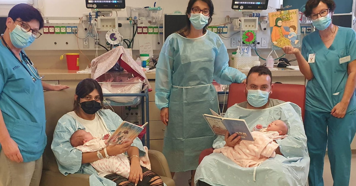 מיזם "נוגעים במילים" בפגיה בבית חולים מאיר